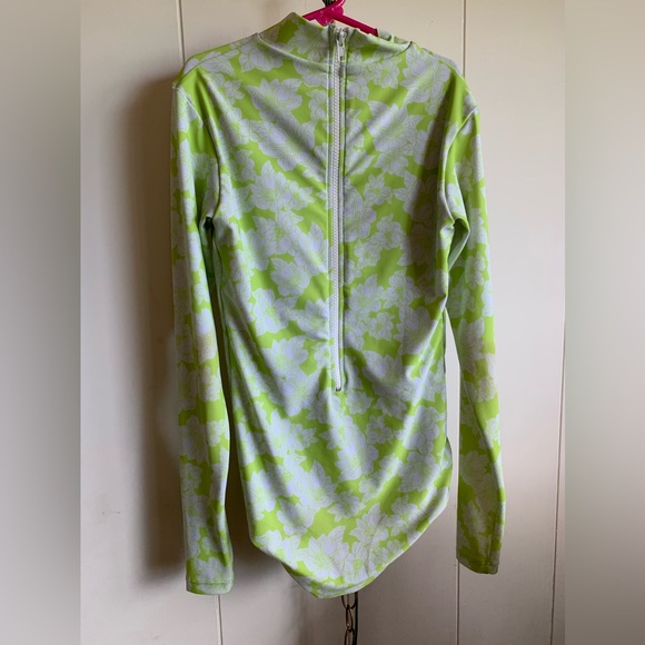 Acacia - Small - Picture 5 of 5